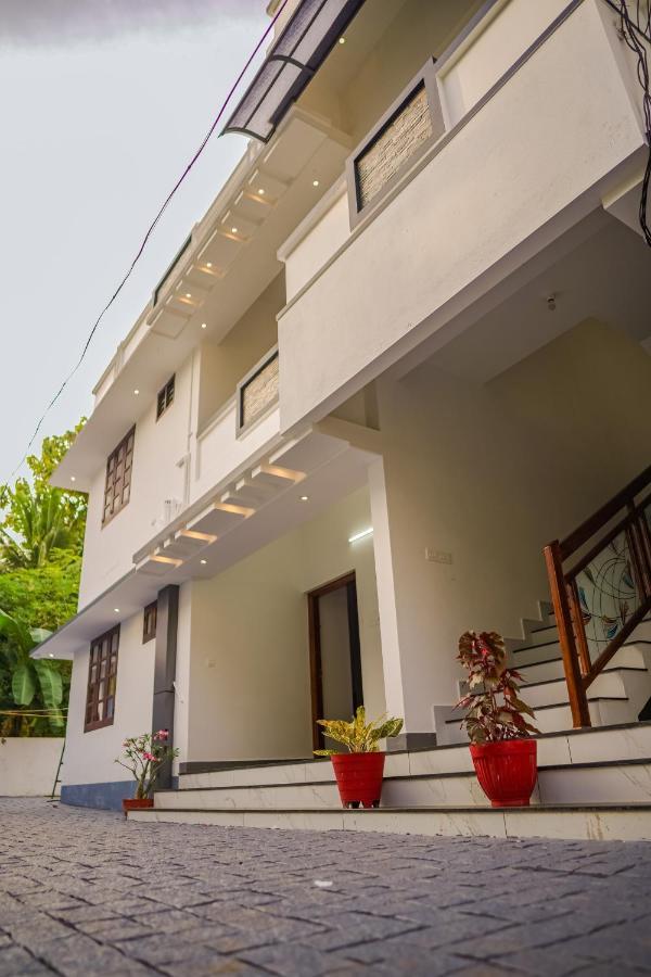 Hostal Shimano Square Varkala Exterior foto